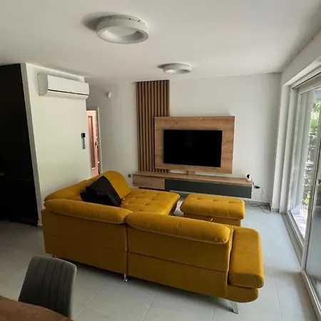 Fuzliget2 - Balaton Bliss アパート *